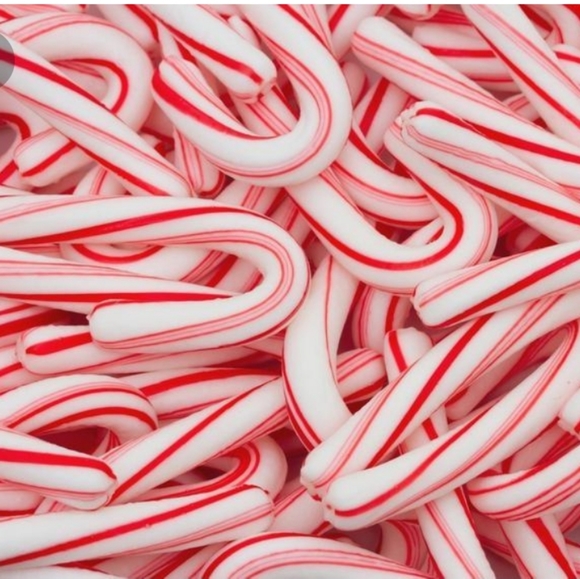 Homemade Candy Cane Bath & Body Soap - Picture 6 of 8